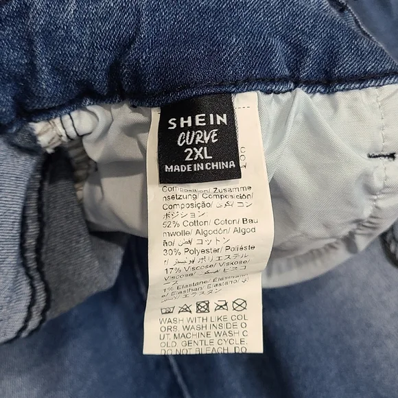 SHEIN distressed butterfly jeans size 2XL - Picture 4 of 8